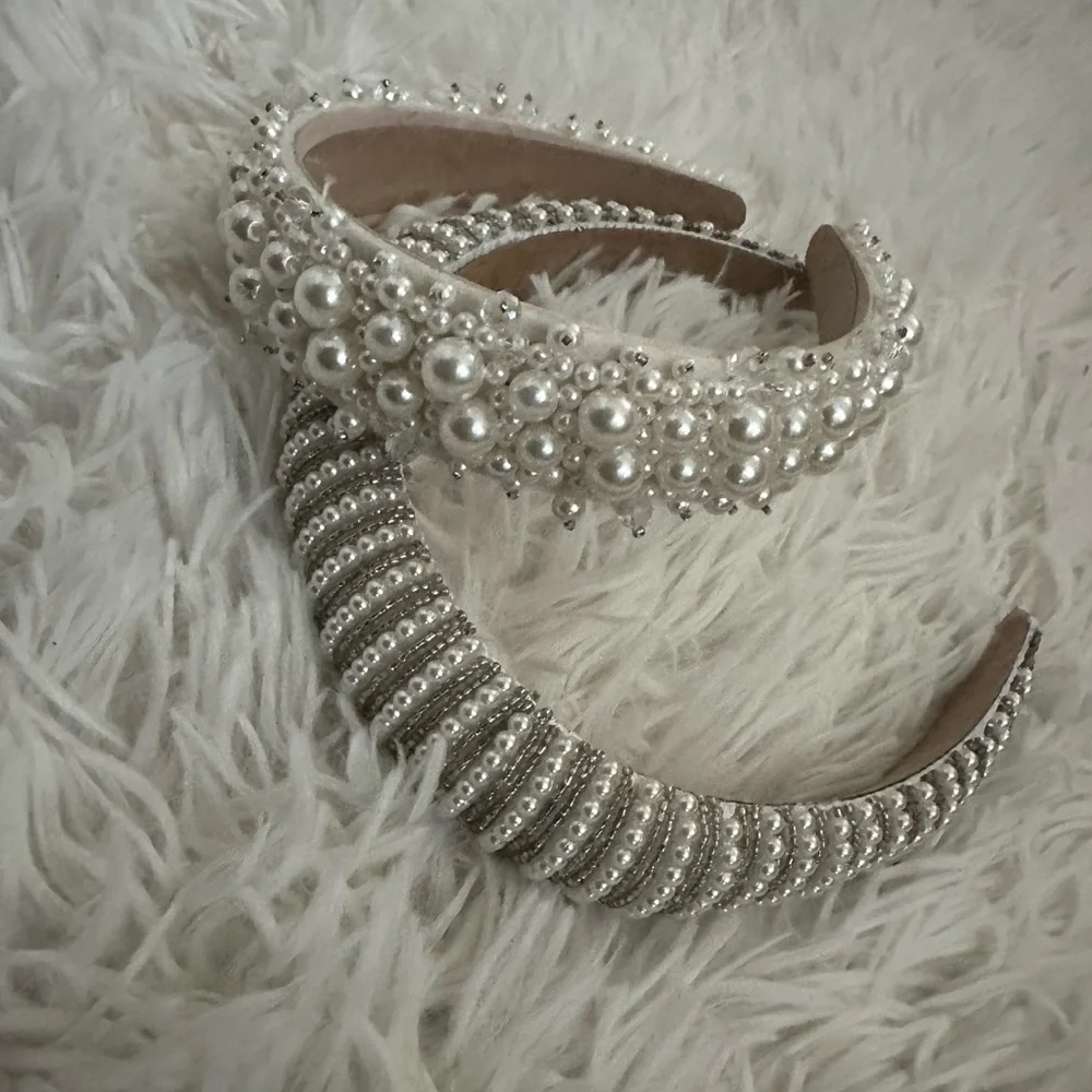 2 Pearl-Embellished Headbands - Picture 5 of 6